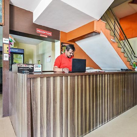 Oyo Hotel Samarth Lodge Солапур Экстерьер фото