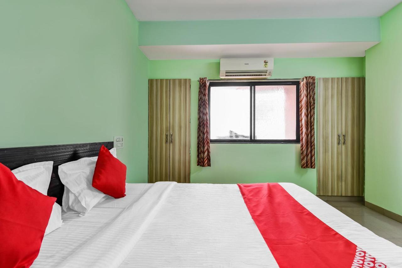 Oyo Hotel Samarth Lodge Солапур Экстерьер фото