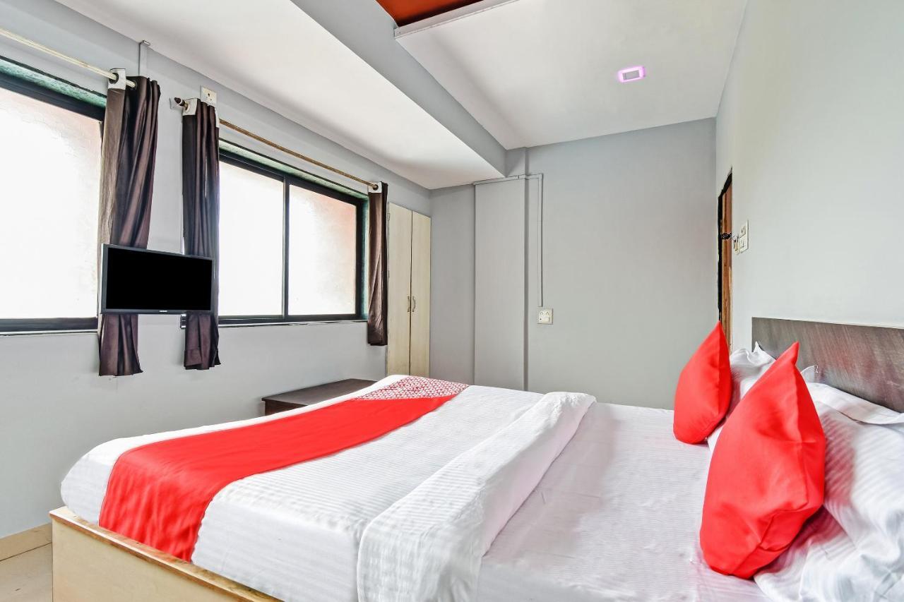 Oyo Hotel Samarth Lodge Солапур Экстерьер фото